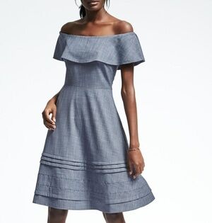 NEW! BANANNA REPUBLIC Chambray Off The Shoulder Dress 6.
